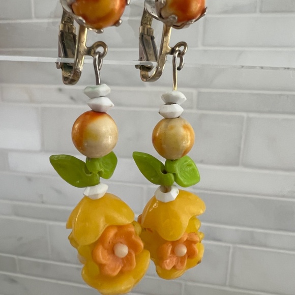 Vintage Plastic Celluloid Lucite Fruid Salad Clip On Earrings Hong Kong - Picture 2 of 6